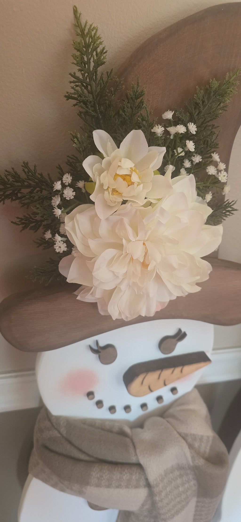 Elegant Wooden Snowman Couple