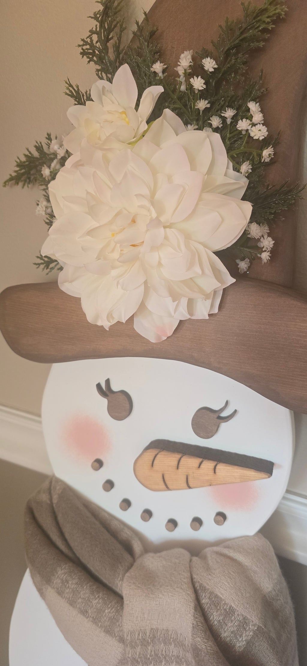 Elegant Wooden Snowman Couple