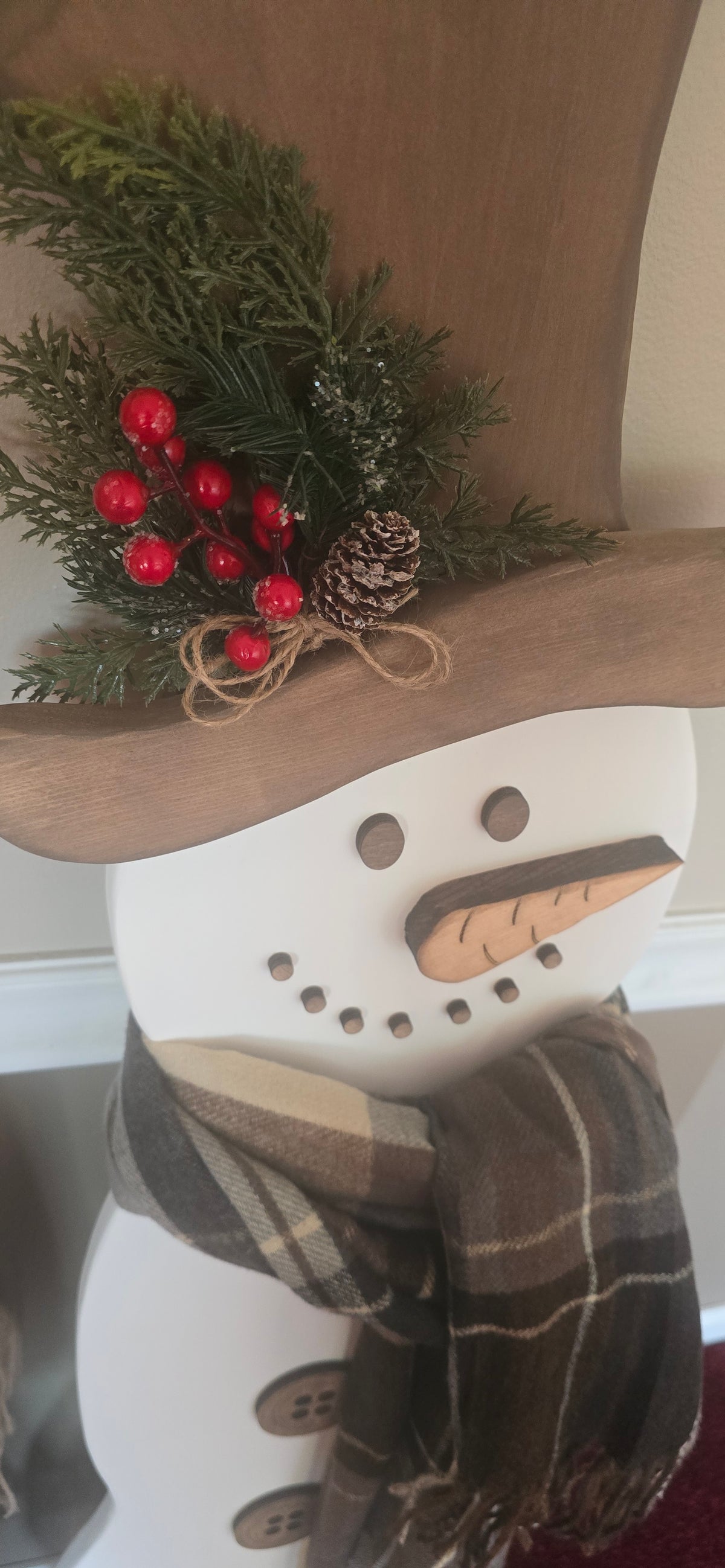 Elegant Wooden Snowman Couple