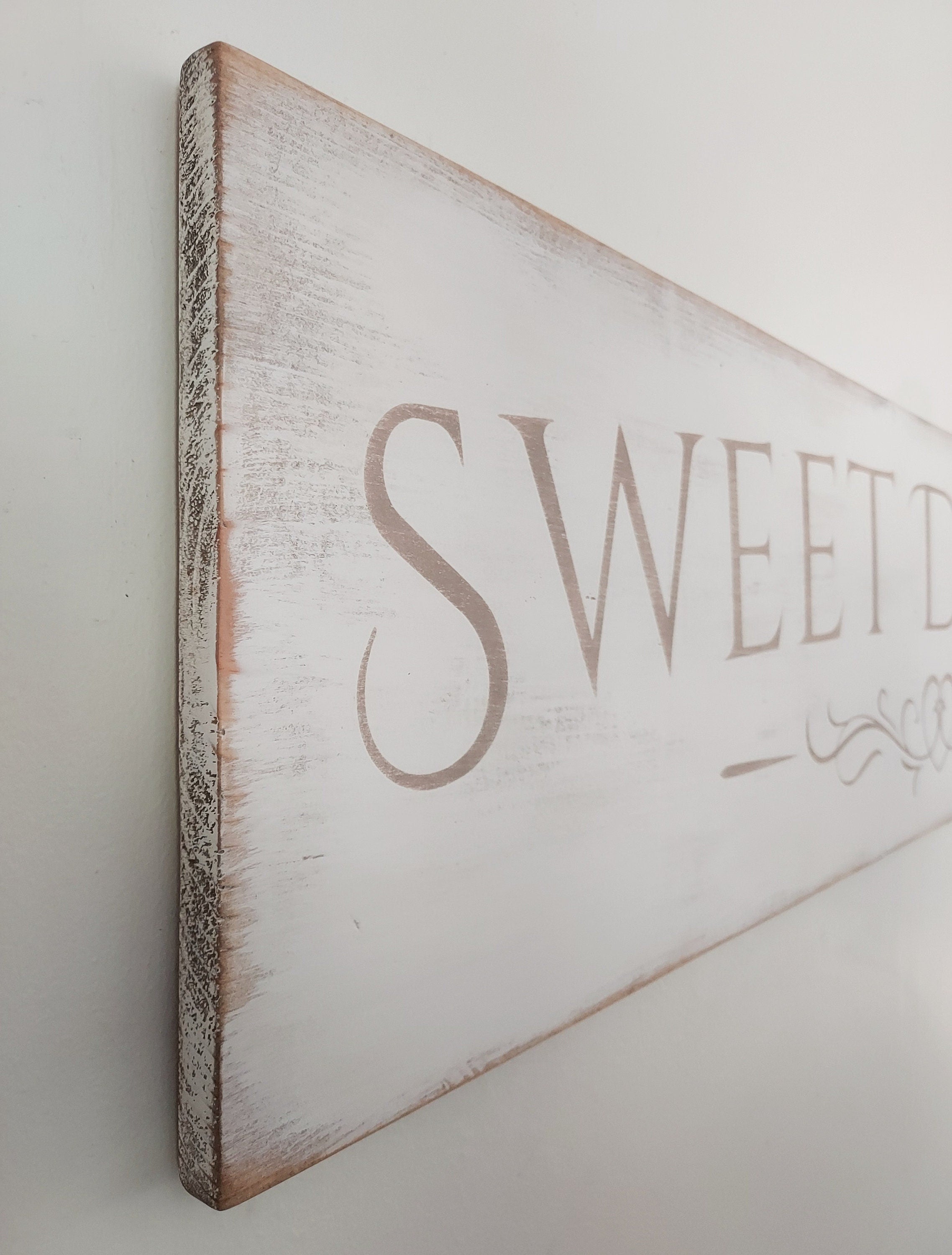 Antique Style Sweet Dreams Wooden Sign