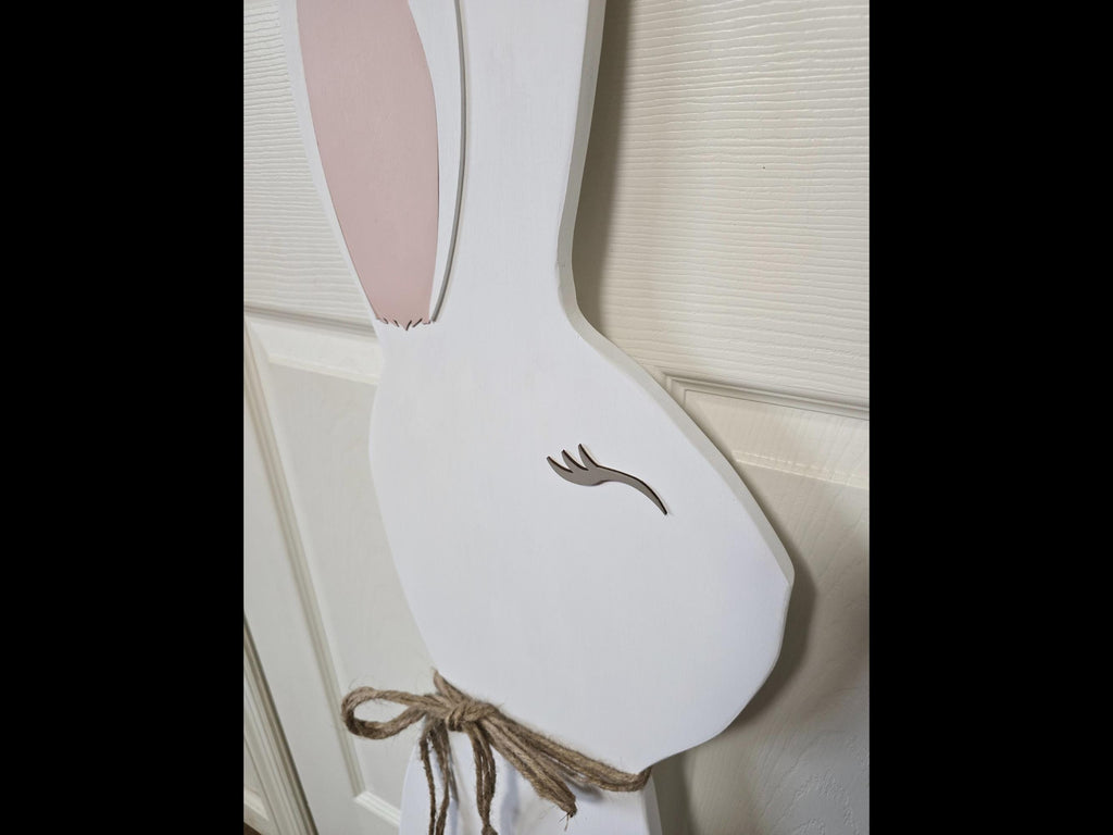 3D Detailed Wooden Porch Leaner White Rabbit with a Jute Twine Bow